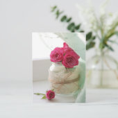 ガラスかわいらし瓶の中のピンクのバラ ポストカード (スタンド正面)
