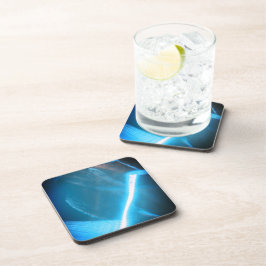 ガラスに青い白の冷たいライト コースター