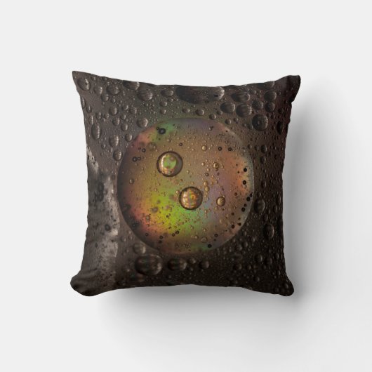 ガラスパネル上の水滴 クッション (正面)