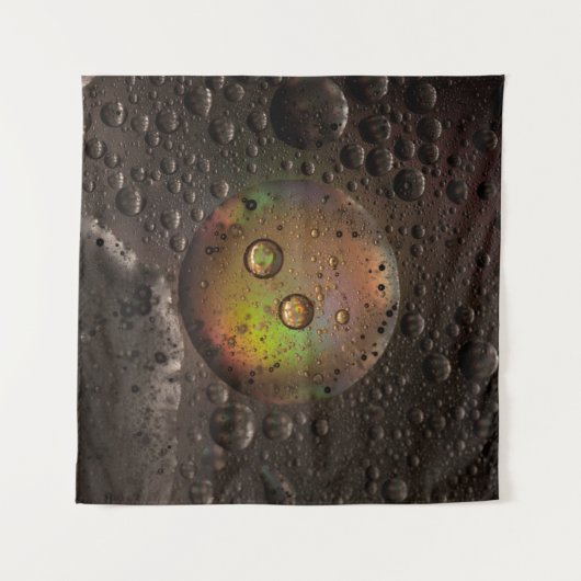 ガラスパネル上の水滴 タペストリー (正面)