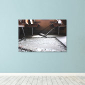 ガラス切れ地面に放棄された列車のキャンバス キャンバスプリント (インサイチュ (ウッドフロア))