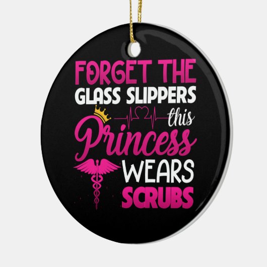 ガラス忘れスリッパプリンセスはスクラブを着用 セラミックオーナメント (左)