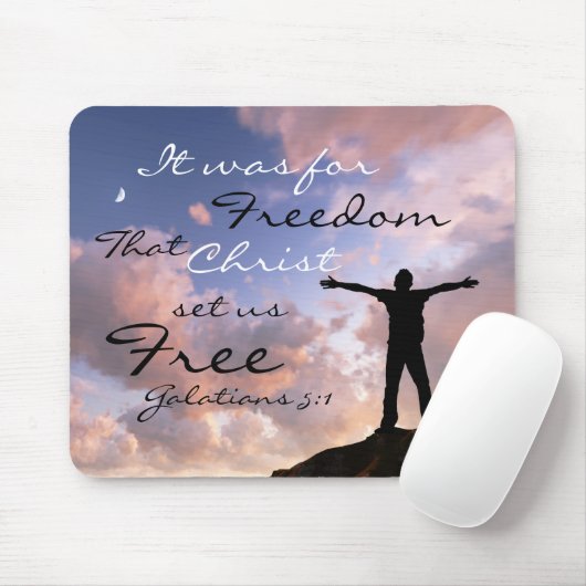 ガラテヤ5:1キリストが私たちを自由にしてくれた自由のために マウスパッド (マウス)
