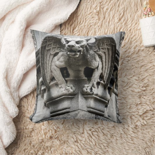ガルゴイル枕 クッション (ブランケット)