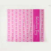 ガレンタインズデーのお祝い ピンクのXOXOパターン タペストリー (正面(横))