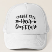 ガレージセールのヘアは気にない- おもしろいTrucker Hat キャップ (正面)