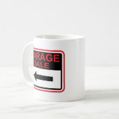 ガレージセールの印この方法矢のベクトル コーヒーマグカップ (正面左)