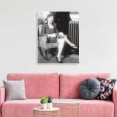 ガーターに隠されたピストル， 1922 キャンバスプリント (インサイチュ (リビング))