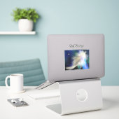 ガーディアンエンジェルフェザービニールステッカー シール (デスク上のノートパソコン)