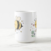  ガーデナーを応援するミツバチと野の花  コーヒーマグカップ (中央)