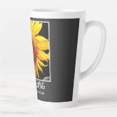 ガーデニング – 殺人は悪いヒマワリおもしろいー カフェラテマグ (右)