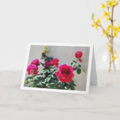 ガーデンの壁に赤いバラ カード (黄色い花)