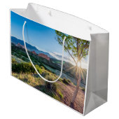 ガーデンオブゴッズツリー日が差すこと ラージペーパーバッグ (裏面アングル)