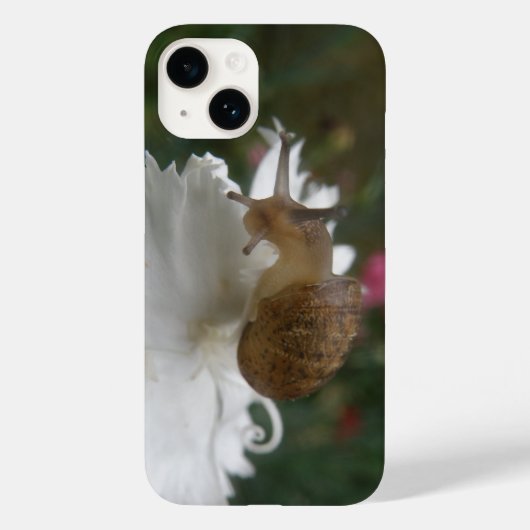 ガーデンカタツムリとホワイトカーネーション Case-Mate iPhoneケース (裏面)