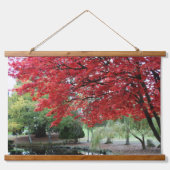 ガーデンポンドオータムカラーメープル葉ズ 吊り下げ型タペストリー (正面)