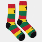 ガーナ国旗を持つ男性用クルーソックス ソックス (右)