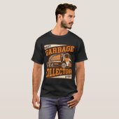 ガーバーグマン夜ごみトラック運転手ごみ箱 Tシャツ (正面フル)