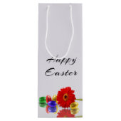 ガーベラが付いているカラフルなハッピーイースターの卵 ワインギフトバッグ (裏面)