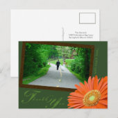 ガーベラのデイジーのオレンジ黙した緑は結婚式感謝していしています ポストカード (正面/裏面)