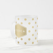 ガーリーなグリッターの金ゴールドの水玉模様パターンモノグラム フロストグラスマグカップ (正面左)