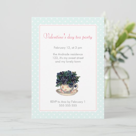 ガーリーなバレンタインデーのお茶会のピンクの青い水玉模様 招待状 (スタンド正面)