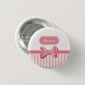 ガーリーなピンクのストライプの名前のかわいい水玉模様の弓 缶バッジ (正面&裏面)