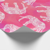 ガーリーなピンクの多彩な種族の花象パターン ラッピングペーパー (角)