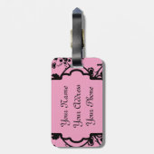 ガーリーなモノグラムのでエレガントで上品なピンクの黒いダマスク織 ラゲッジタグ (裏面縦)