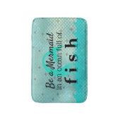 ガーリーな人魚の引用文のティール（緑がかった色）の金ゴールド バスマット (正面縦)