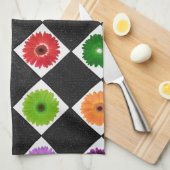 ガーリーカラフルデイジー キッチンタオル (四つ折り)