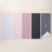 ガーリーモダンストライプパーソナライズされた ビーチタオル (正面)