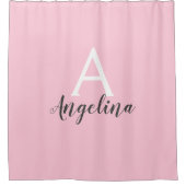 ガーリー淡い色の赤面ピンクホワイト&グレーモノグラム名 シャワーカーテン (正面)