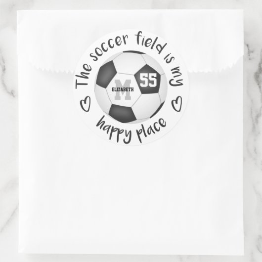 ガーリー白黒のサッカー場は私の幸せな場所だ ラウンドシール (バッグ)