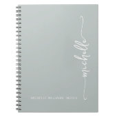 ガーリーSage Greenスクリプモダントのモノグラム名 ノートブック (正面)