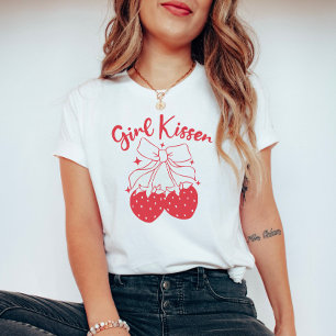 ガールキスかわいいコケットストロベリーレズビアンプライド Tシャツ