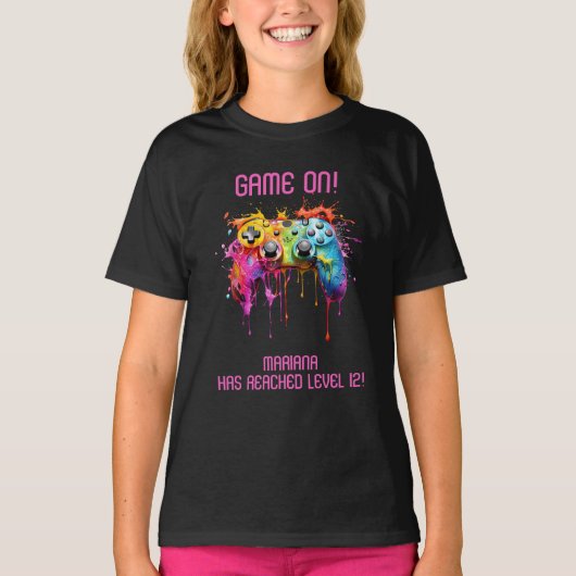 ガールゲーマーピンクのビデオゲームパーティー Tシャツ (正面)