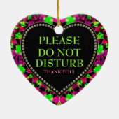 ガールサイケデリックザルームドアハートオーナメント セラミックオーナメント (裏面)