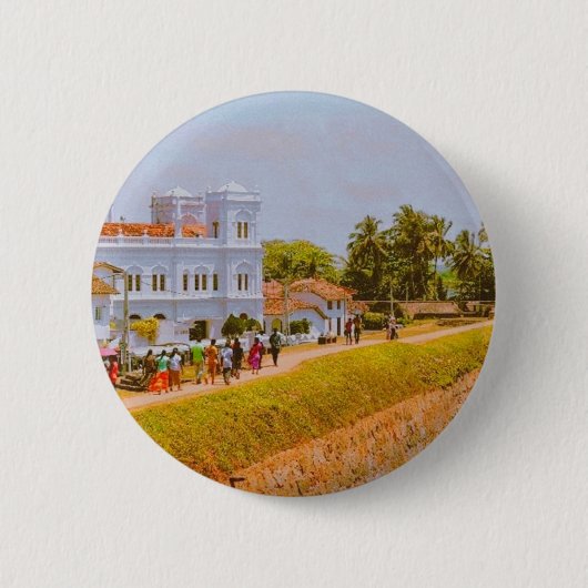 ガールシティー – スリランカの南海岸 缶バッジ (正面)