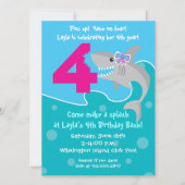 ガールシャークバイト招待状- 4番目の誕生日パーティー 招待状 (正面)