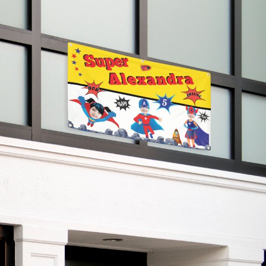 ガールスーパーヒーローアメリカンスペシャル誕生日ギフト 横断幕 (ビルの外側)