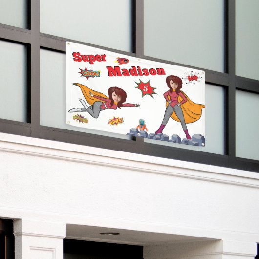 ガールスーパーヒーロー飛んでいる💥誕生日写真 横断幕 (ビルの外側)