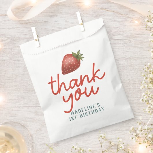 ガールズキュートベリー最初の子供たち1st誕生日のお願い フェイバーバッグ (クリップ留めされた状態)