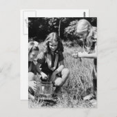 ガールズコレクティングカエル, 1940年代 ポストカード (正面/裏面)