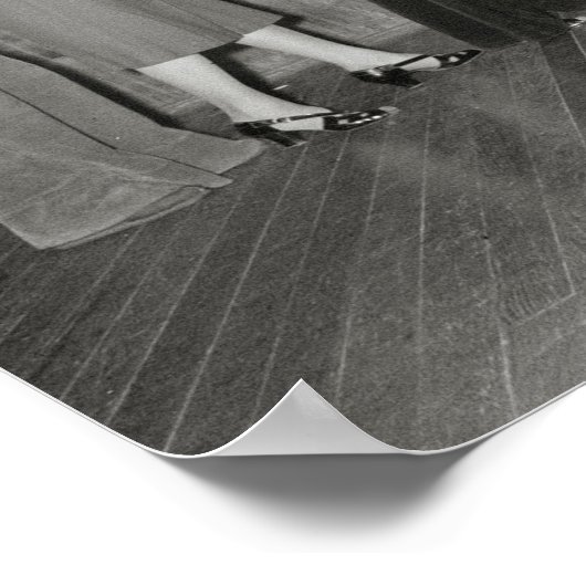 ガールズナイトアウト、1938年。ヴィンテージ写真 ポスター (角)