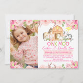 ガールズピンク納屋周囲の庭写真の誕生日の招待状 招待状 (正面)