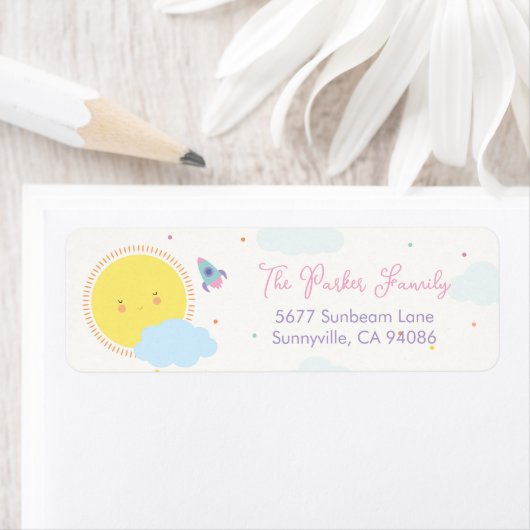 ガールズファーストのまわりにトリップザサン差出人住所 ラベル (インサイチュ)