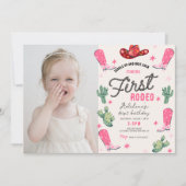 ガールズファーストロデオ写真誕生日女性のカーボーイかわいい 招待状 (正面)