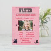 ガールズフォトピンク指名手配誕生日 招待状 (スタンド正面)