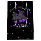 ガールズローラースケート誕生日パーティーパーソナライズされた ミディアムペーパーバッグ (裏面)