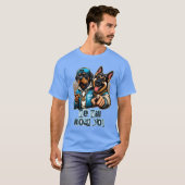 ガールズ向けの2匹の犬のロックTシャツデザイン Tシャツ (正面フル)
